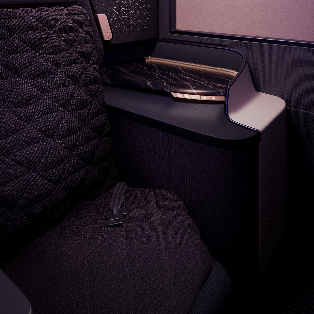 rx-experience-cabin-business-gradiant_card_4-13082025