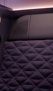 rx-experience-cabin-business-gradiant_card_5-13082025