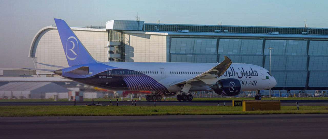 rx-where_we_fly-uk-london-ariport-hero-28012026